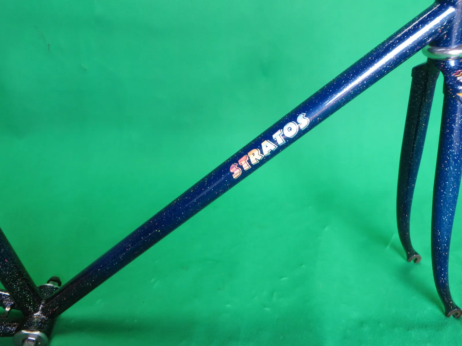 Stratos // Blue Dark Blue Fade with rainbow flake // 51.5cm